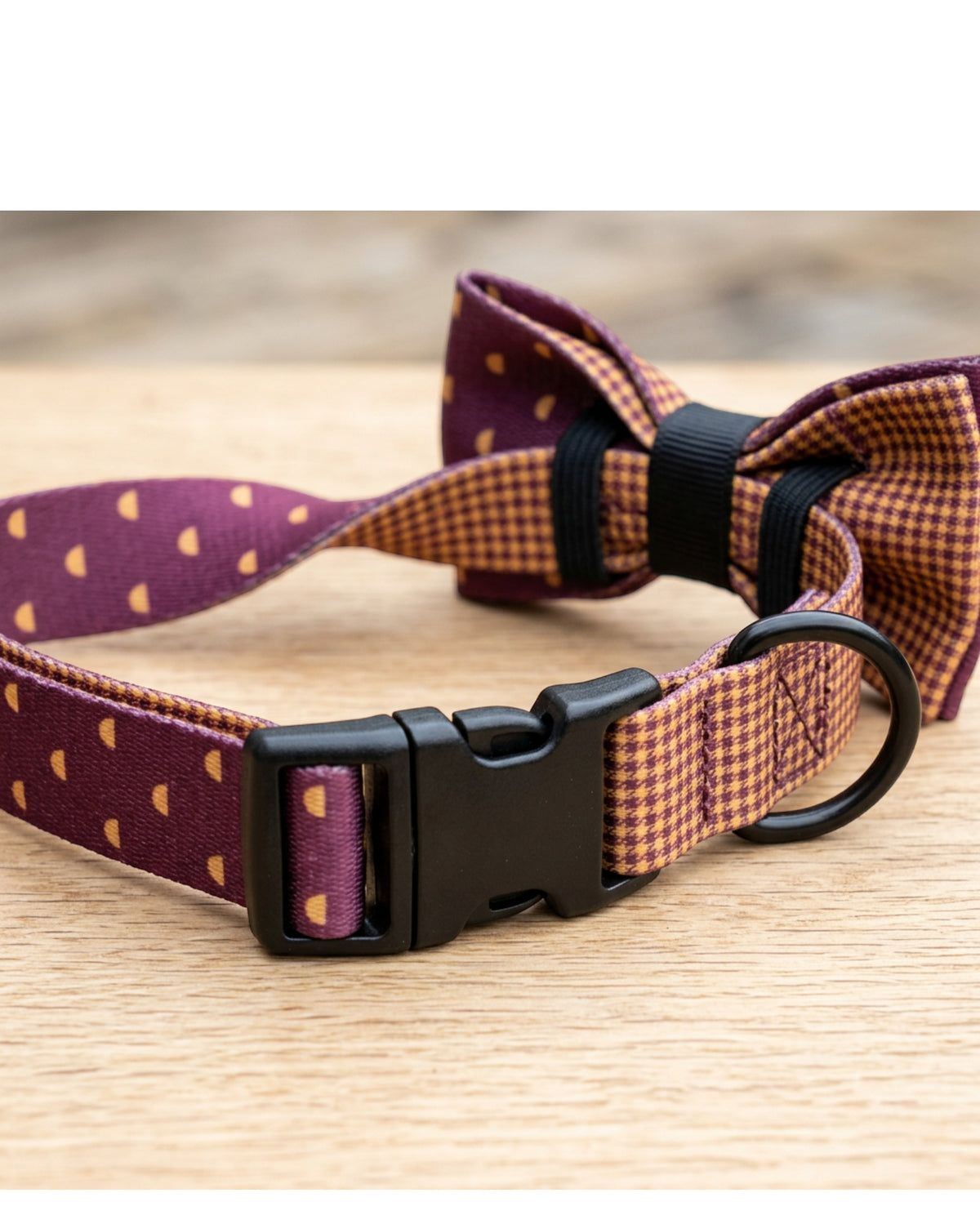 Okly Reversible Printed Pet Collar 28-42 cm Plum Ochre with Removable Bow - Detail view